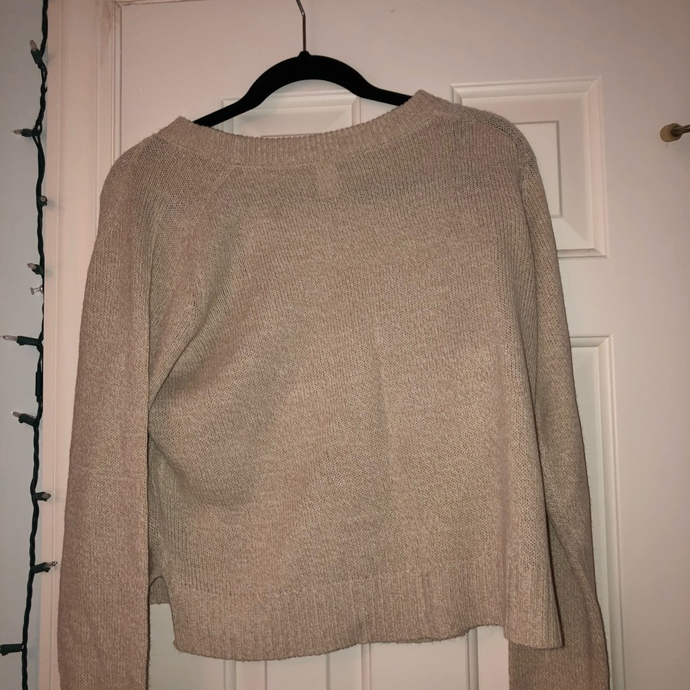 H&M Sweater - Picture 2 of 3